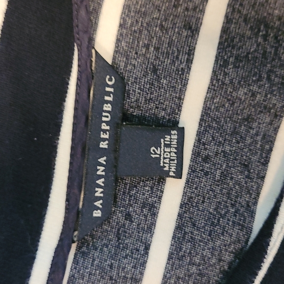 Banana Republic stripped dress - Picture 2 of 4